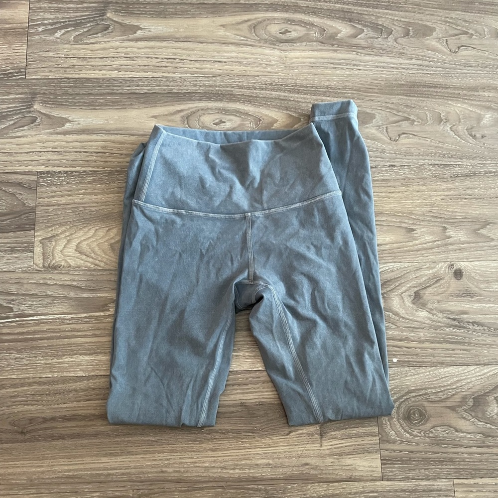 Size 2 lululemon Wunder unders
